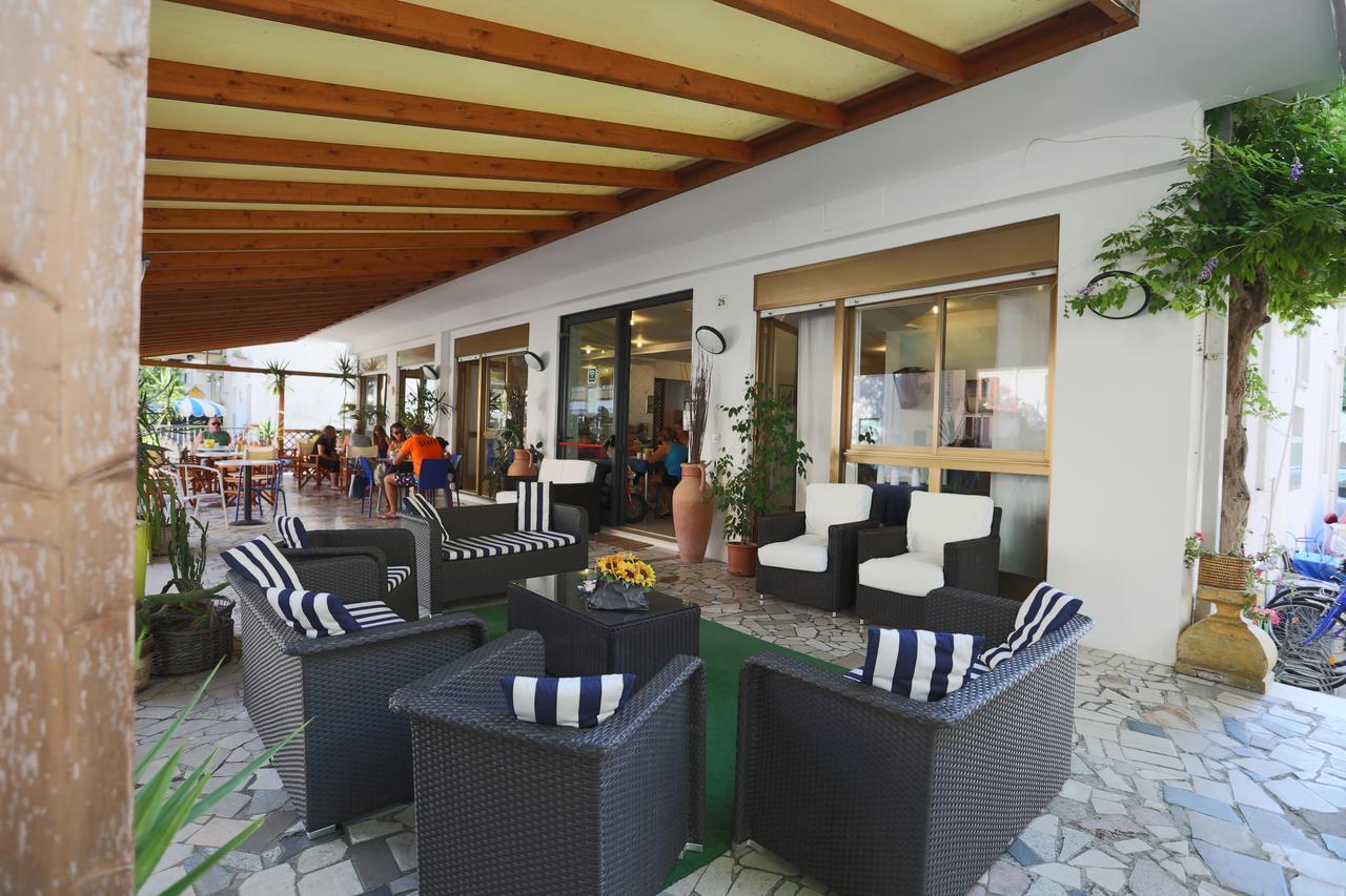 Hotel Domus Mea Cattolica Extérieur photo